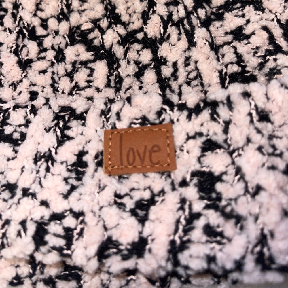 PEACE LOVE WORLD Confetti Yarn Bennie Hat In Rose Petal - Picture 12 of 13